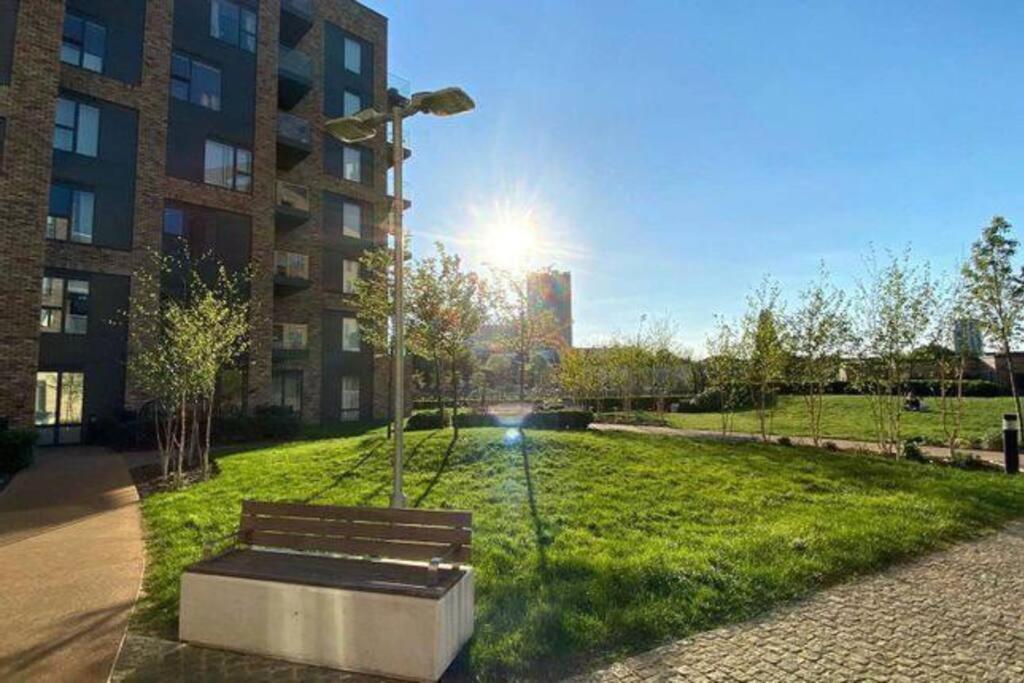 Luxury 2 Bed Ensuite 2 Bathroom Apartment East Croydon South Norwood المظهر الخارجي الصورة
