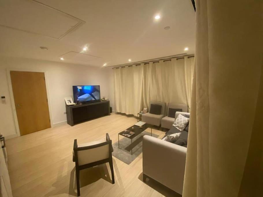 Luxury 2 Bed Ensuite 2 Bathroom Apartment East Croydon South Norwood المظهر الخارجي الصورة